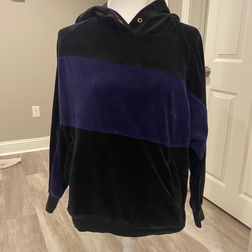ALALA x Barry’s velour hoody